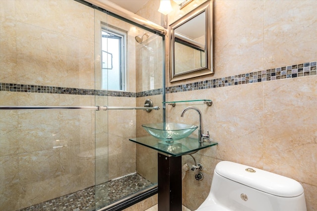 67-15 Bell Blvd Duplex, Unit Duplex, Bayside, NY 11364 - bathroom with tile walls, tiled shower, toilet, and a sink