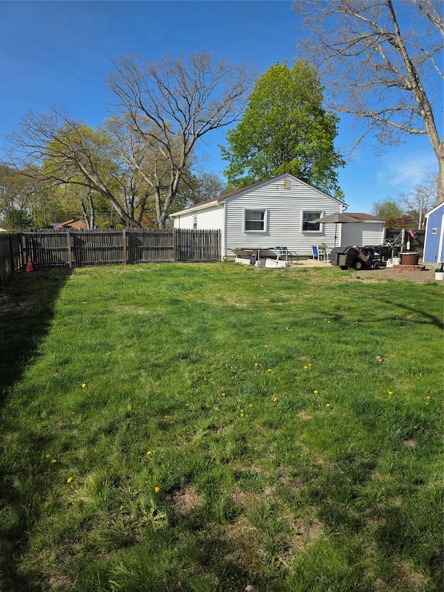 78 Brentwood St, Bay Shore, NY 11706 - view of yard