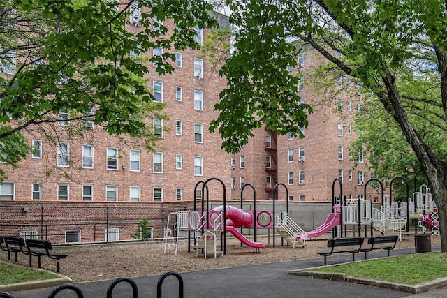 50 Louisiana Ave Unit 9R, Bronxville, NY 10708 - view of community play area