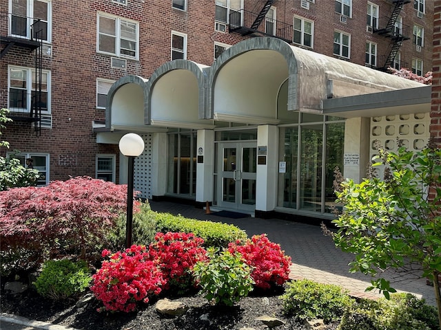 54-40 Little Neck Pkwy Unit 2K, Little Neck, NY 11362 - photo 1