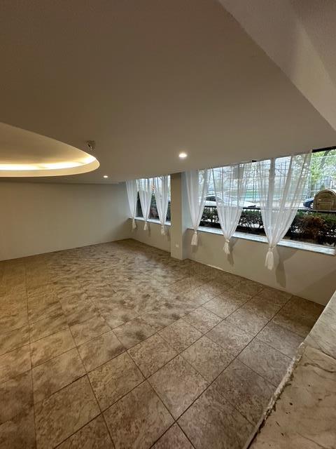empty room featuring recessed lighting