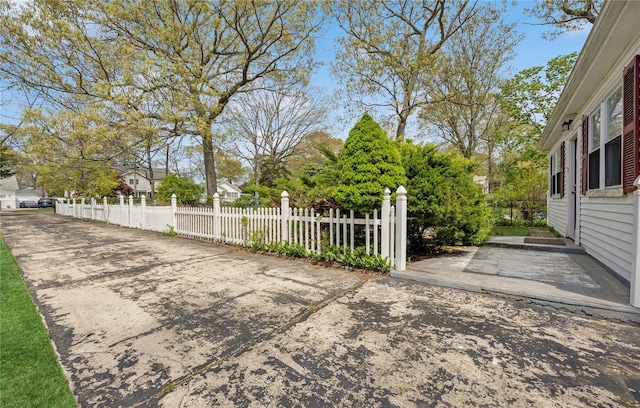 54 Oakdale Ave, Selden, NY 11784 - view of yard with fence