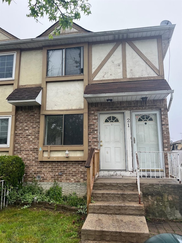 21 Luke Ct, Staten Island, NY 10306 - multi unit property featuring stucco siding and brick siding