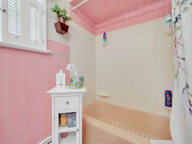 229 Eldred Yulan Rd, Eldred, NY 12792 - bathroom featuring shower / tub combo with curtain