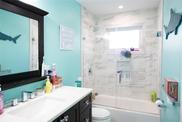 full bathroom with toilet, enclosed tub / shower combo, vanity, and recessed lighting