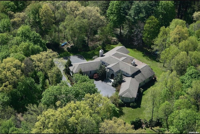 406 Duck Pond, Locust Valley, NY 11560 - aerial view of property and surrounding area featuring a forest