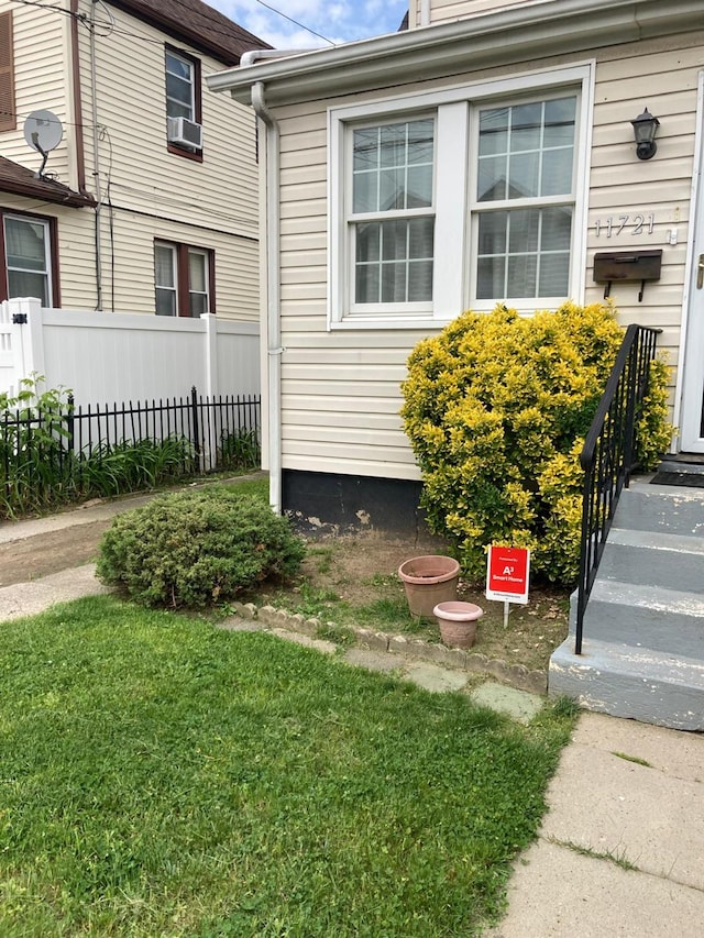 117-21 202nd St, Saint Albans, NY 11412 - photo 2