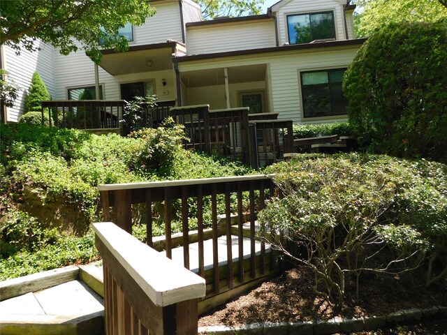 42 Touchstone Way, Millwood, NY 10546 - back of property featuring a wooden deck