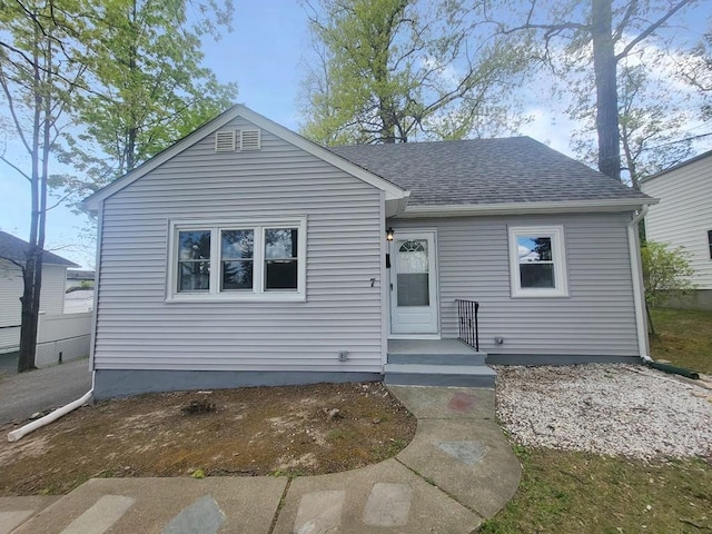7 Randall Ter, Middletown, NY 10940 - bungalow-style home featuring a shingled roof