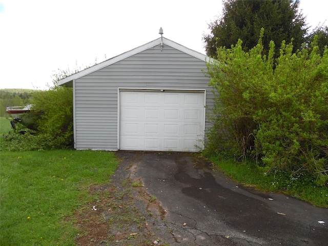 8 Crumley Van Vactor Rd, Ferndale, NY 12734 - detached garage with asphalt driveway
