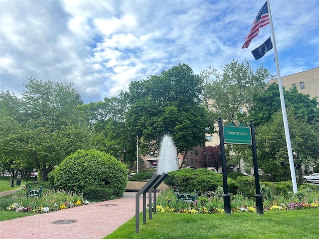 16 N Broadway Unit 4R, White Plains, NY 10601 - view of home's community with a yard
