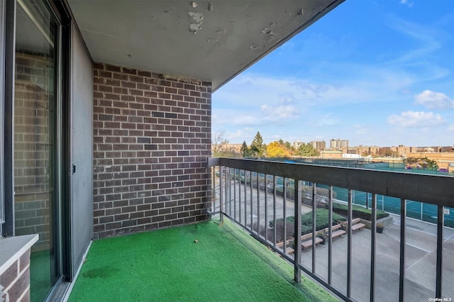 2 Bay Club Dr Unit 3Z3, Bayside, NY 11360 - view of balcony