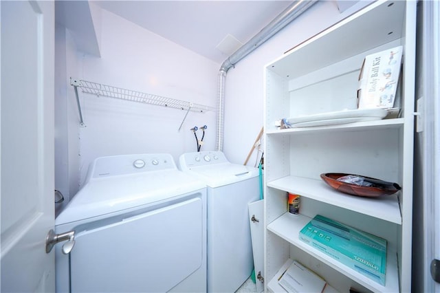 186 Monahan Ave, Staten Island, NY 10314 - clothes washing area with washing machine and clothes dryer