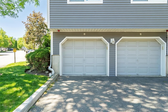 1 Mountain Ter, Nanuet, NY 10954 - garage with driveway
