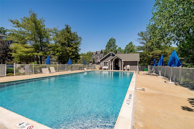 1 Mountain Ter, Nanuet, NY 10954 - community pool with a patio