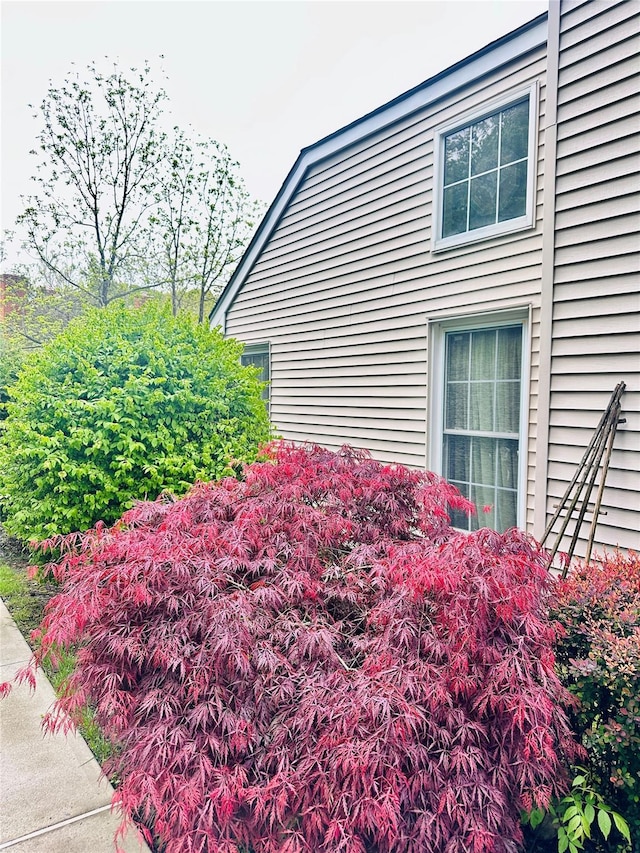1 Olde Wagon Rd, Warwick, NY 10990 - view of side of home