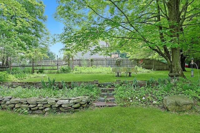 2 Amber Ridge Rd, Chestnut Ridge, NY 10977 - view of yard
