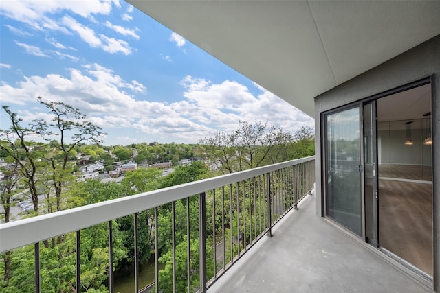 400 High Point Dr Unit 313, Hartsdale, NY 10530 - view of balcony
