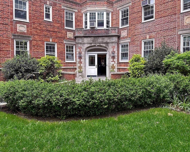 160 Cabrini Blvd Unit 62, New York Manhattan, NY 10033 - view of exterior entry with brick siding