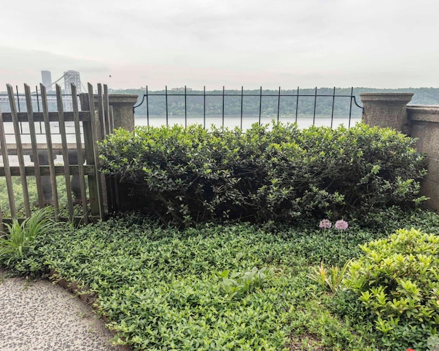 160 Cabrini Blvd Unit 62, New York Manhattan, NY 10033 - view of yard featuring fence