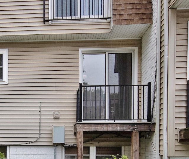 11 The Blvd Unit A4, Cold Spring, NY 10516 - property entrance with a balcony