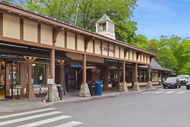 view of building exterior