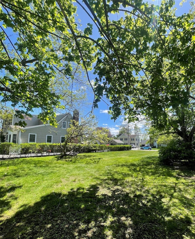 Sunset Rd, Bay Shore, NY 11706