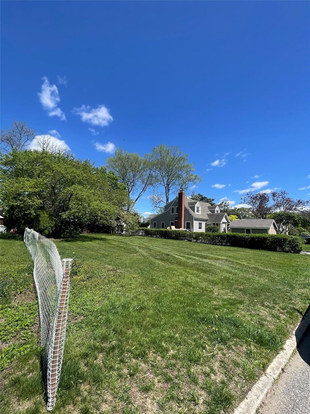 Sunset Rd, Bay Shore, NY 11706