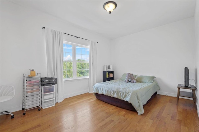 8 Tanyas Ct, Monroe, NY 10950 - bedroom featuring wood finished floors and baseboards