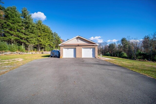 236 Budd Rd, Wurtsboro, NY 12788 - view of detached garage