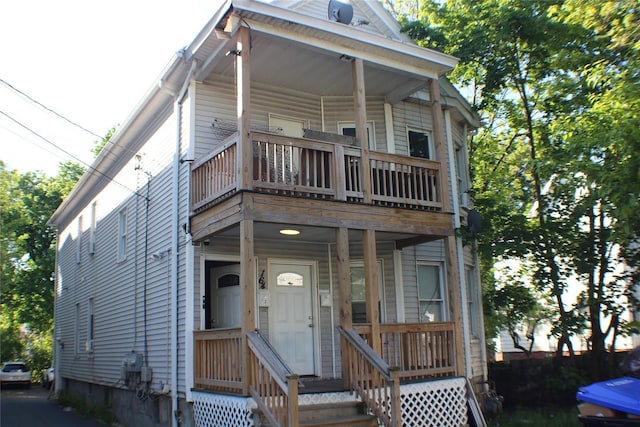 164 Winnikee Ave, Poughkeepsie, NY 12601 - view of front of house with a balcony