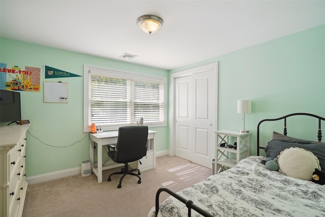 17 Kingswood Way, South Salem, NY 10590 - bedroom featuring light colored carpet, baseboards, a closet, and a desk