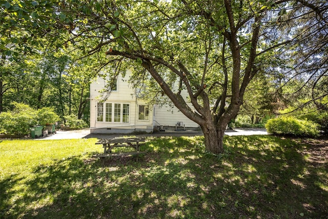3 York St, Beacon, NY 12508 - view of grassy yard featuring a patio area
