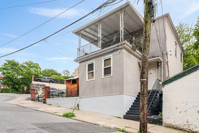 31 Thurman St, Yonkers, NY 10701 - view of property exterior with a balcony