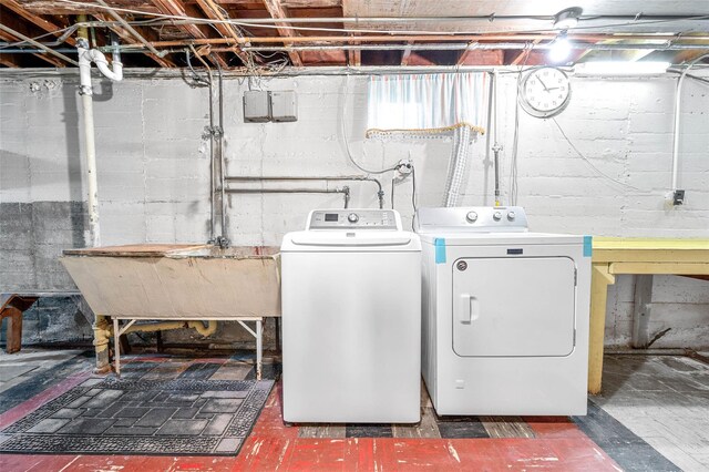 121-32 234th St, Laurelton, NY 11422 - laundry area featuring separate washer and dryer