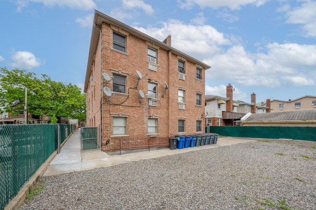 95-16 87th St, Jamaica, NY 11416 - photo 2