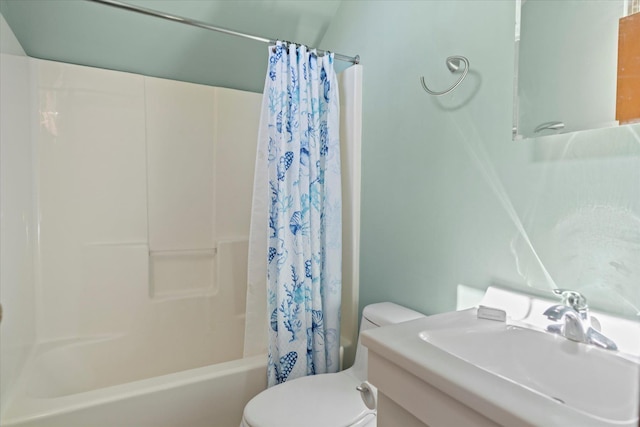 604 Main St, Greenport, NY 11944 - full bathroom featuring a sink, toilet, and shower / tub combo