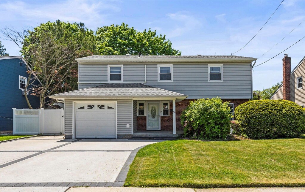 418 Jeffrey Ave, East Meadow, NY 11554 - photo 1