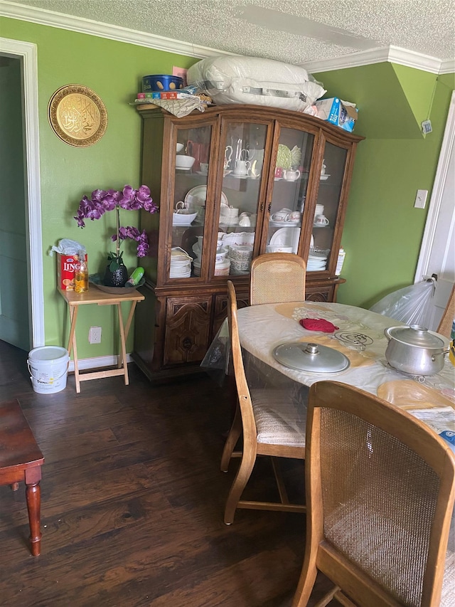 321 Niagara Falls Blvd, Call Listing Agent, NY 14226 - dining room featuring ornamental molding, wood finished floors, and a textured ceiling