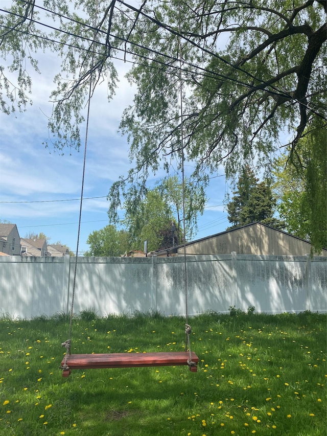 321 Niagara Falls Blvd, Call Listing Agent, NY 14226 - view of yard