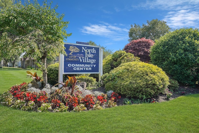 35 Navajo Ct Unit 35, Coram, NY 11727 - community sign with a yard