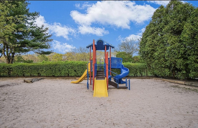35 Navajo Ct Unit 35, Coram, NY 11727 - view of communal playground
