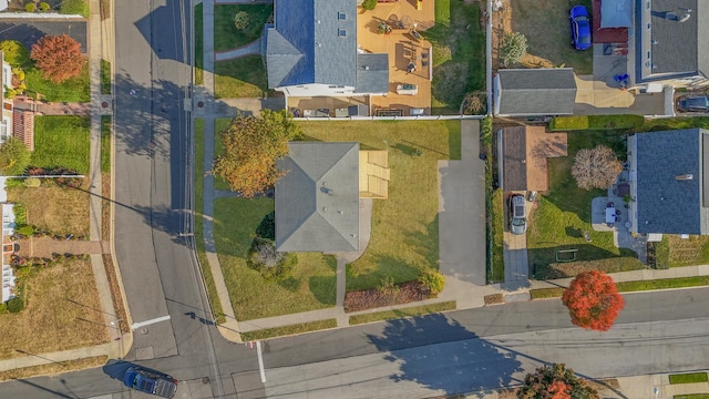 52 State St, Valley Stream, NY 11580 - aerial perspective of suburban area