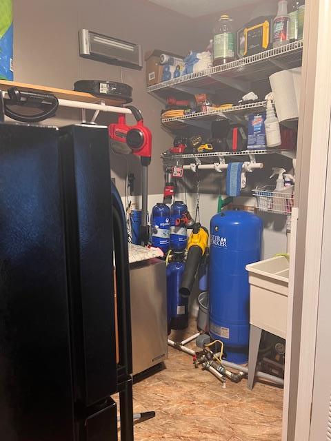 265 Old Tacy Rd Unit Tr95, Swan Lake, NY 12783 - utility room with a sink