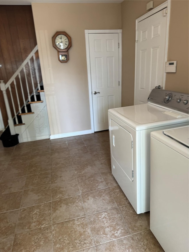 163-33 90th St, Howard Beach, NY 11414 - laundry room with independent washer and dryer and baseboards