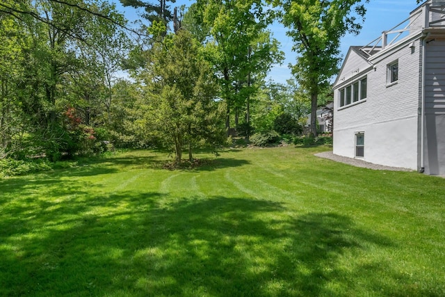 40 Brookby Rd, Scarsdale, NY 10583 - view of grassy yard