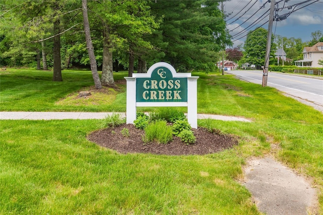 9 Clara Ct, Cortlandt Manor, NY 10567 - community sign with a yard