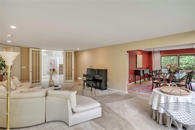 4 Bobby Close, Mamaroneck, NY 10543 - living area featuring recessed lighting and baseboards