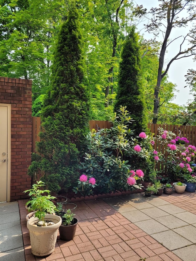 69 Laudaten Way, Warwick, NY 10990 - view of patio / terrace
