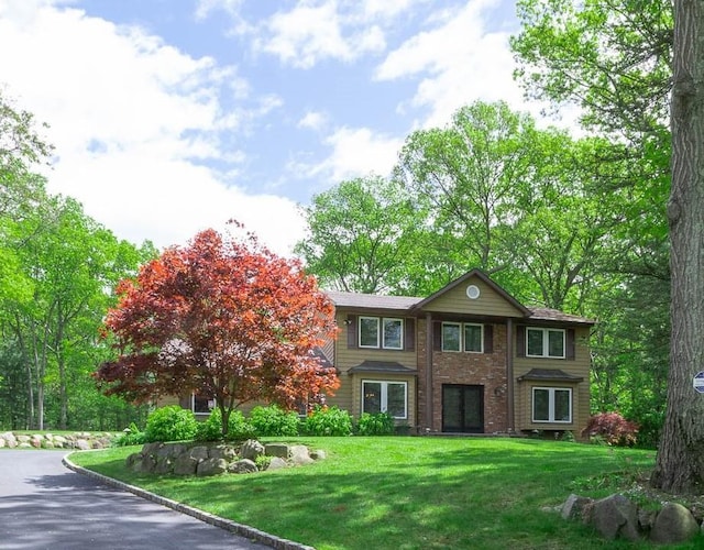 10 Northwood Ct, Dix Hills, NY 11746 - photo 1